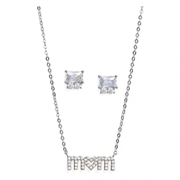 NWT NORDSTROM “MOM” Pendant Necklace & Stud Set - Picture 1 of 1